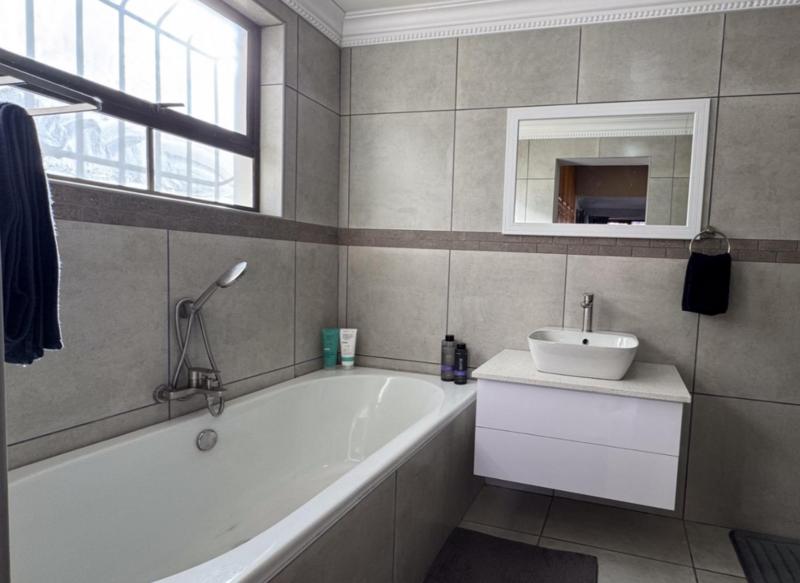 4 Bedroom Property for Sale in Strand Central Western Cape
